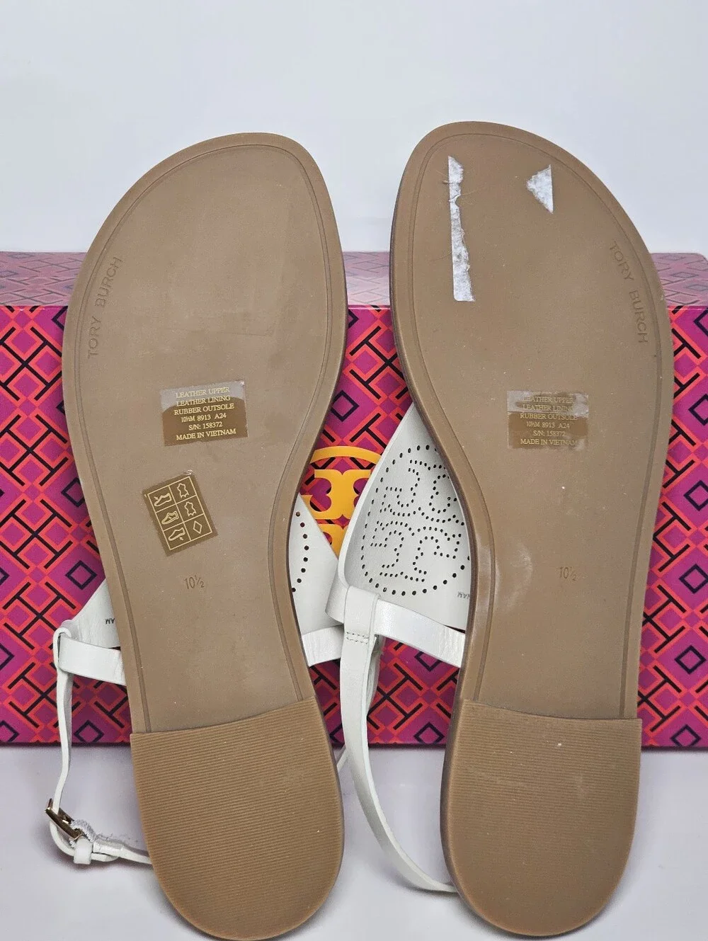 Tory Burch Capri Perf Leather Sandal Light Cream Size 10.5 NIB